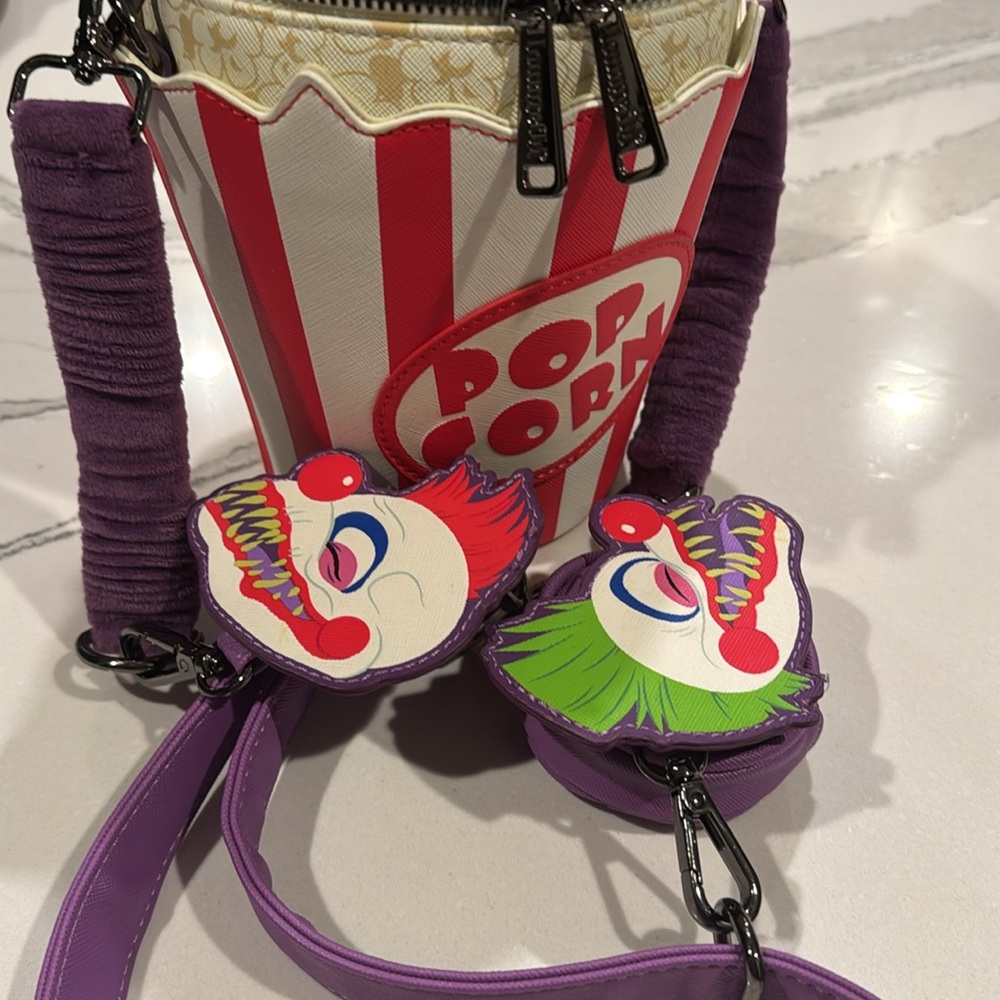 Loungefly Killer Klowns Popcorn Crossbody purse - Picture 10 of 10